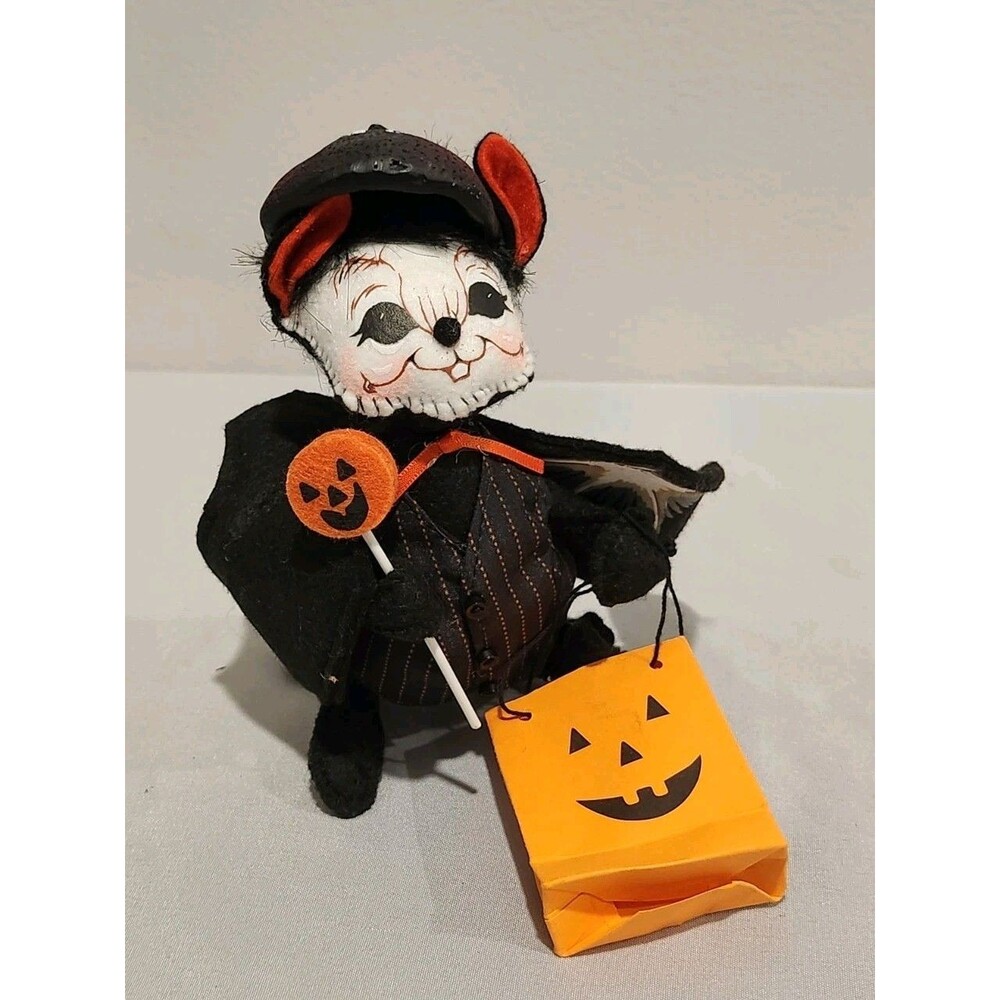 ANNALEE 2005 HALLOWEEN MOUSE TRICK OR TREATING IN VAMPIRE BAT COSTUME MASK LIFTS